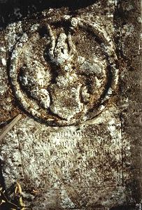 Grabplatte mit Notthafft-Wappen